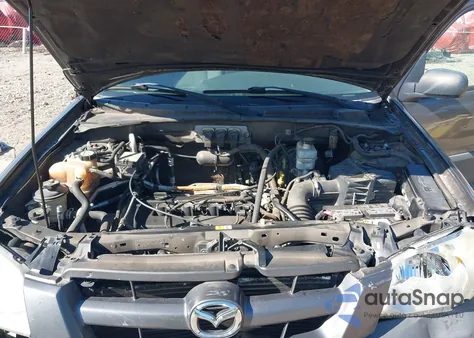 2006 Mazda Tribute I from USA, damaged, VIN 4F2YZ02Z66KM05037